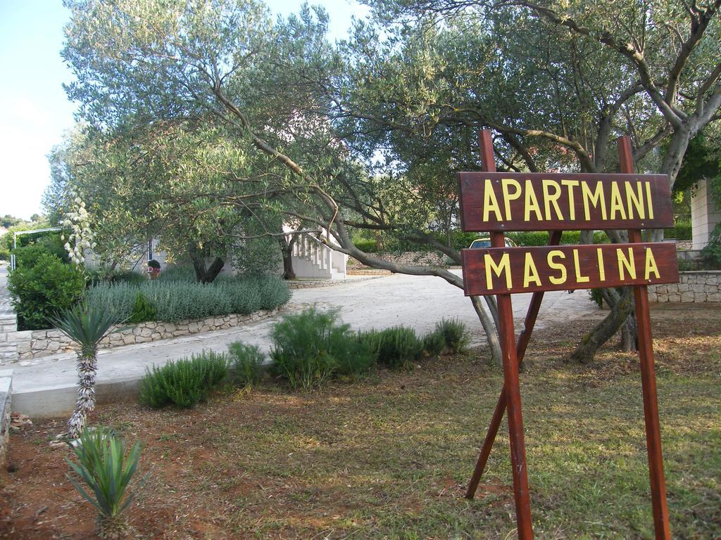 Apartments Maslina Лумбарда Экстерьер фото